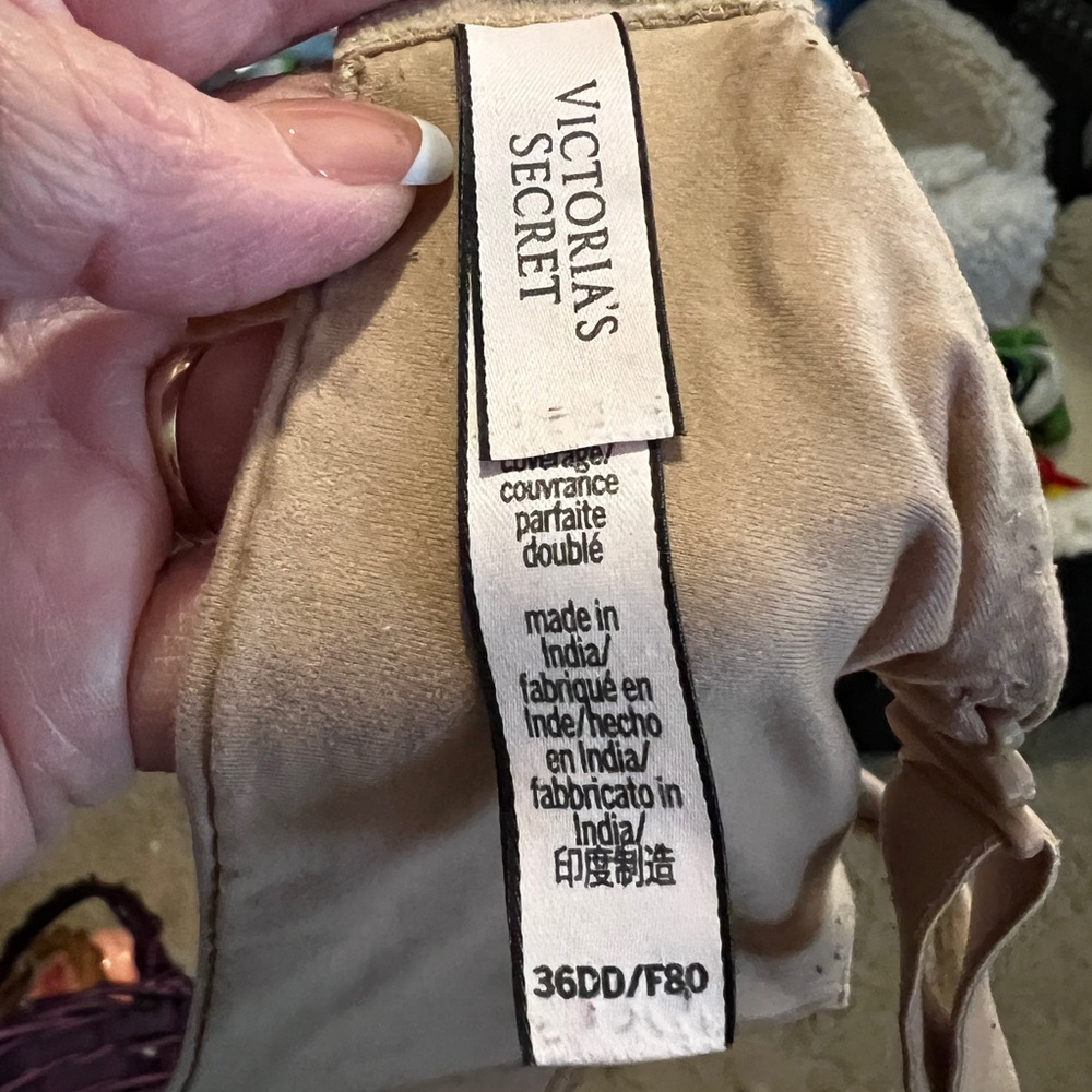3 for $20 Victoria's Secret Beige Bra - Picture 3 of 4